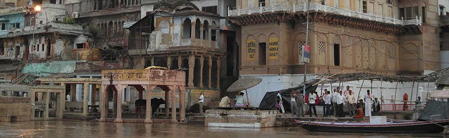 “Among the living dead”. Un réquiem en las aguas del Ganges